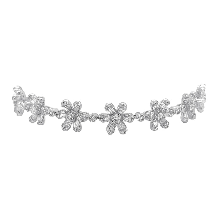 18kt White Gold Diamond FLower Bracelet