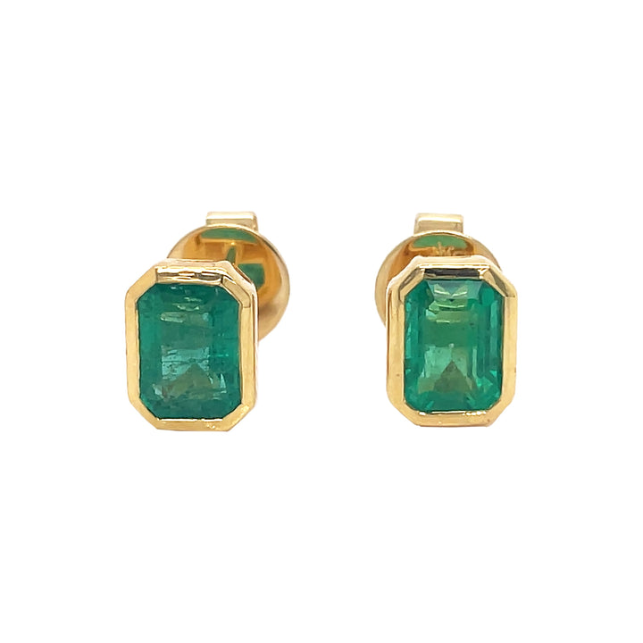 18kt Yellow Gold Green Emerald Earrings
