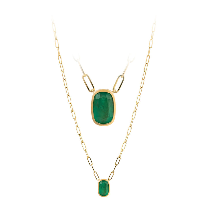 18kt Yellow Gold Green Emerald Pendant