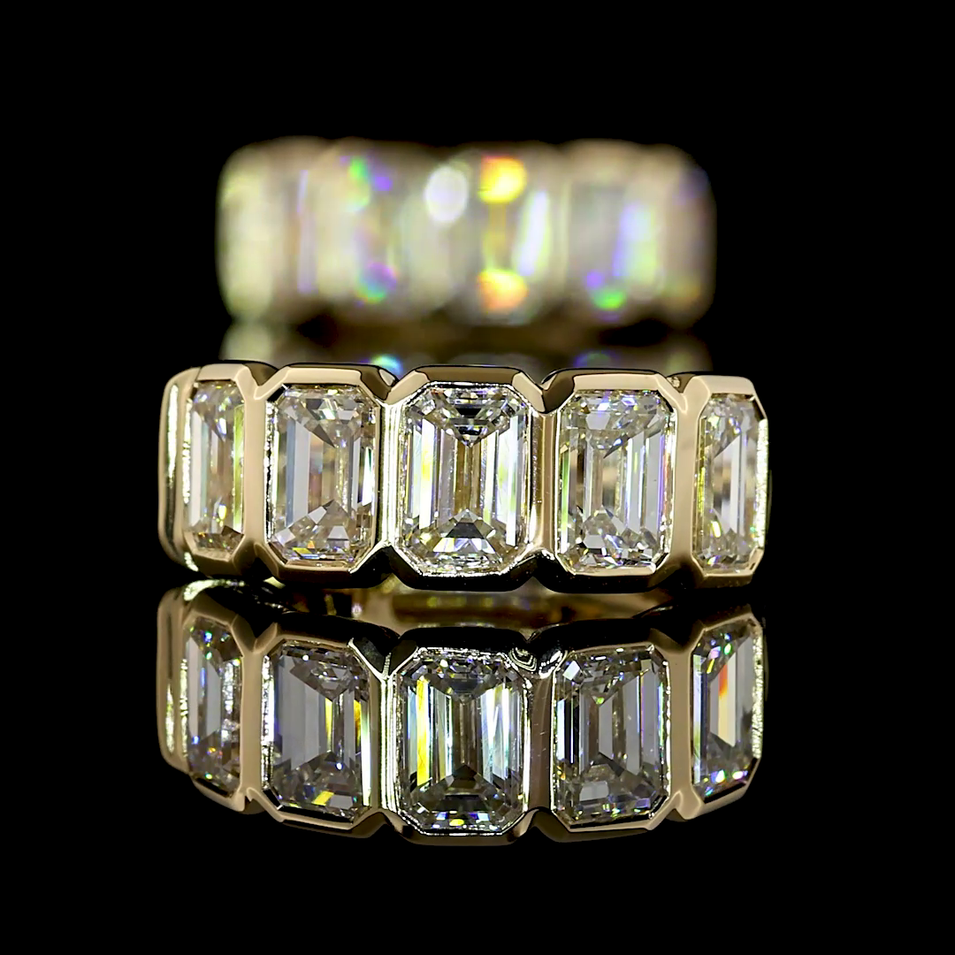 14kt Yellow Gold Lab Diamond Huggie Earring