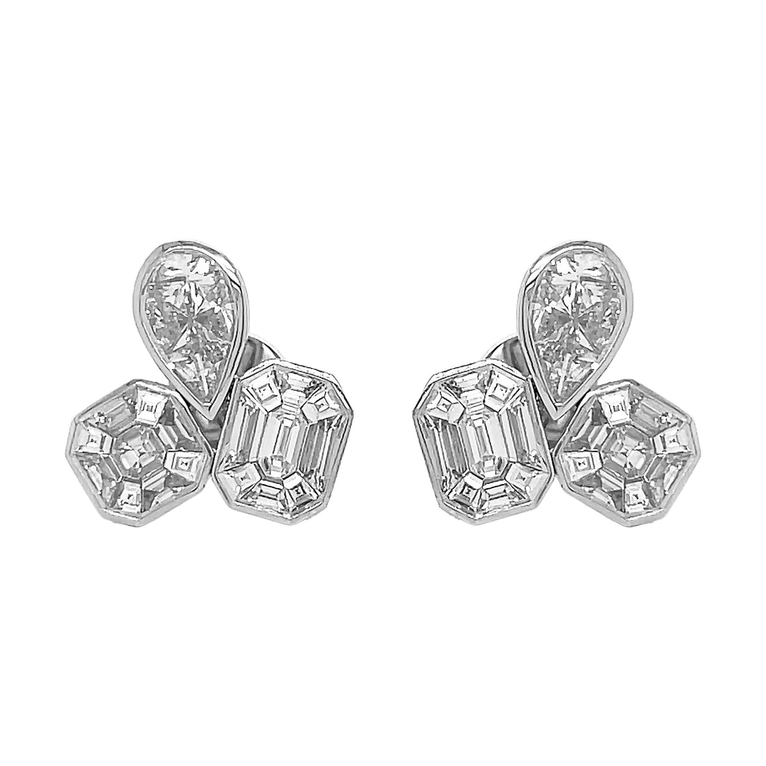 18kt White Gold Diamond Earrings