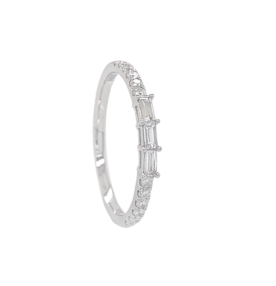 18kt White Gold Diamond Band