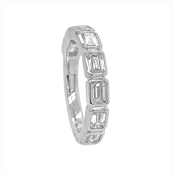 18kt White Gold Diamond Band