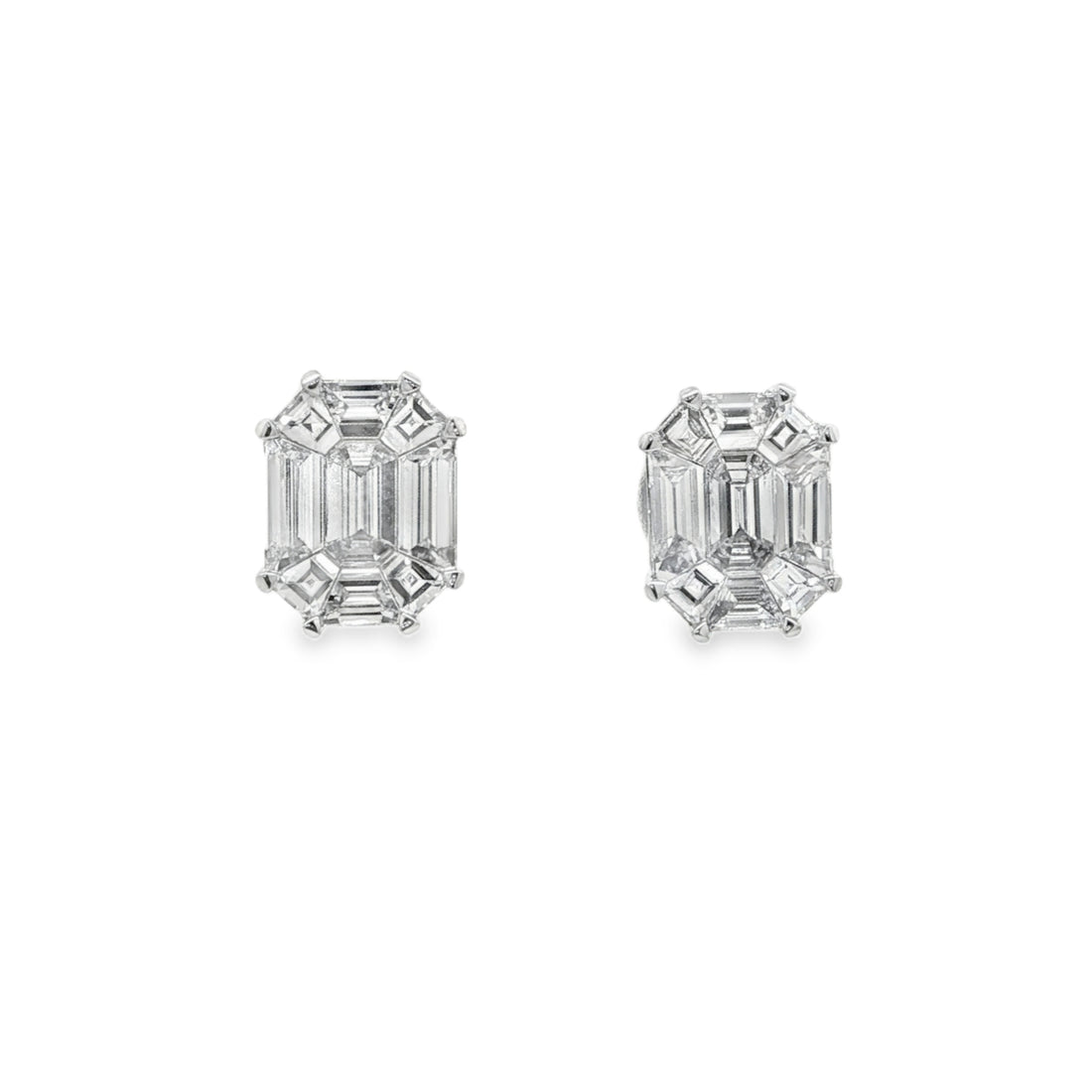 18kt White Gold Diamond Earrings