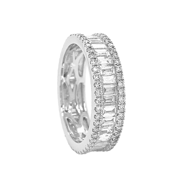 18kt White Gold Diamond Band