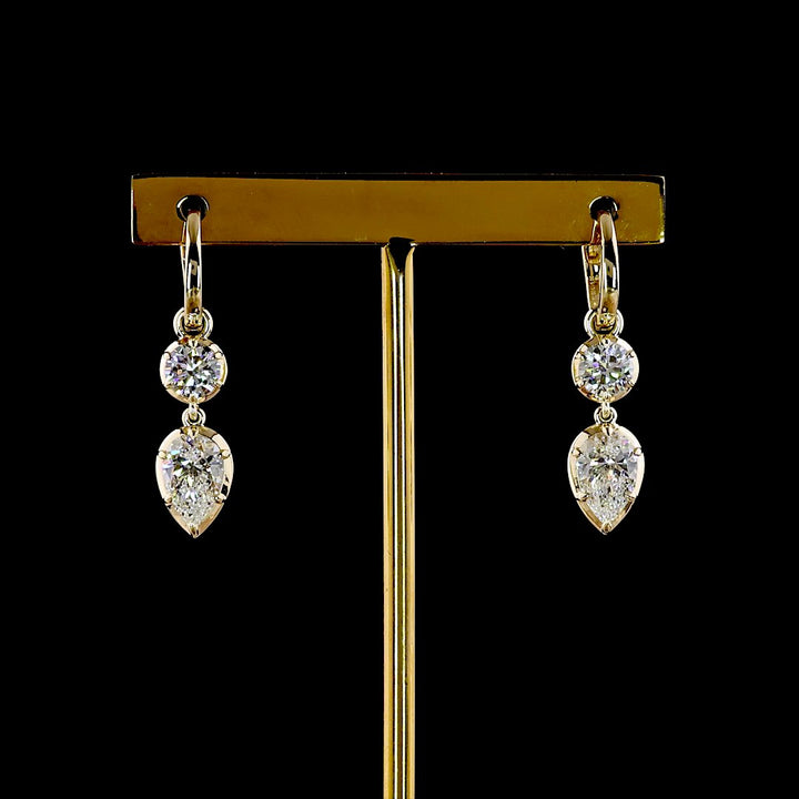 14kt Yellow Gold Lab Diamond Dangling Earring