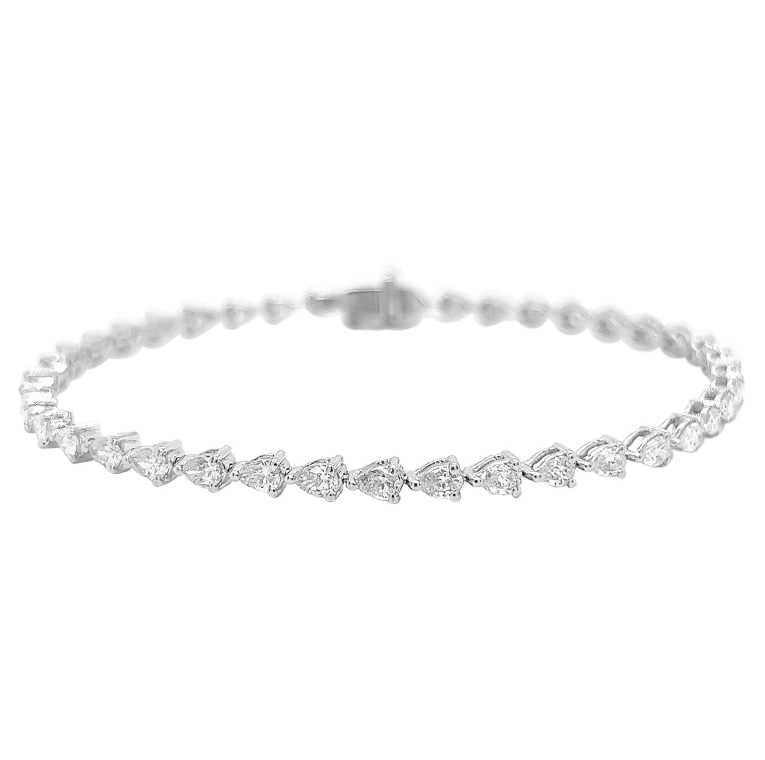18kt White Gold Diamond Bracelet