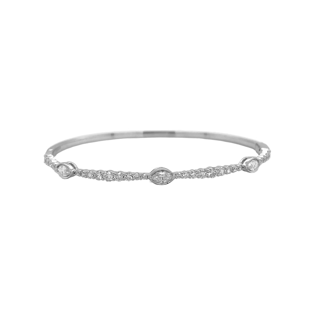 18kt White Gold Diamond Bangle