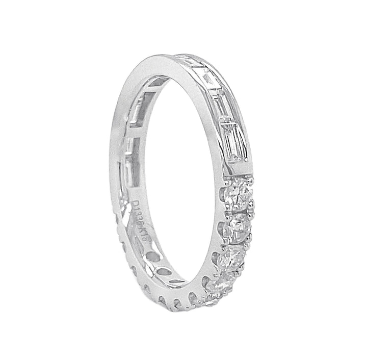18kt White Gold Diamond Band