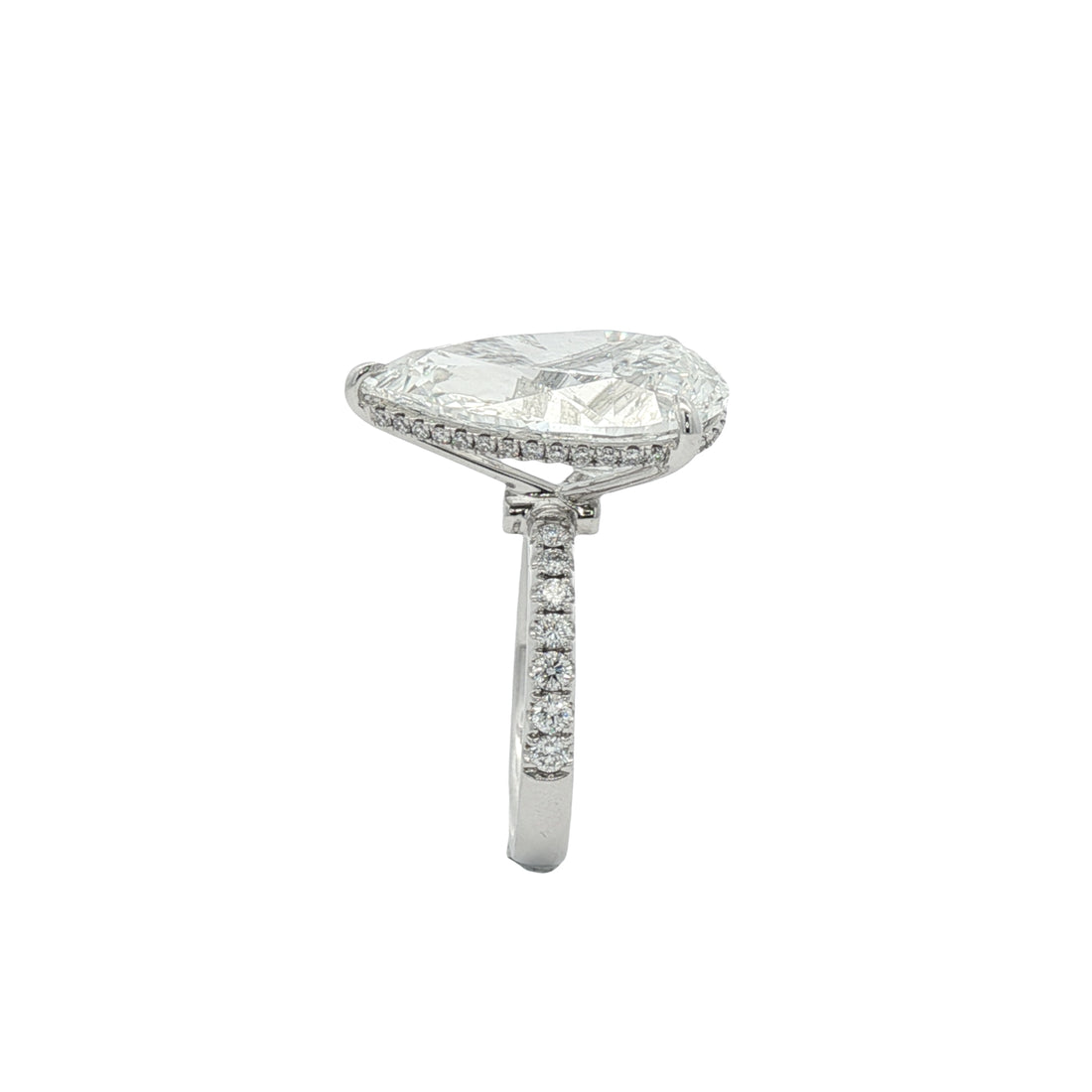 18kt White Gold Lab Diamond Ring