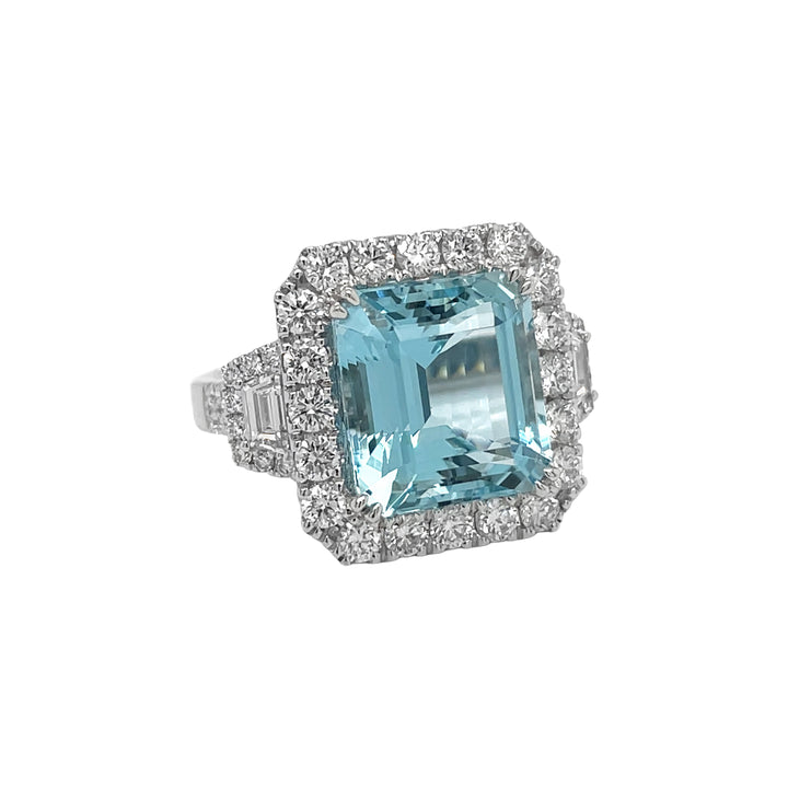 18kt White Gold Diamond and Aquamarine Ring