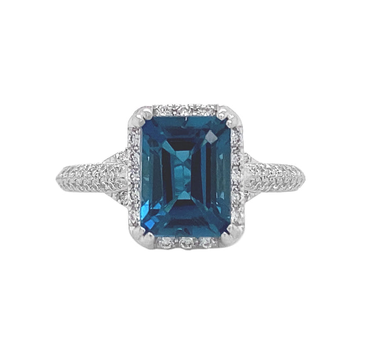 18kt White Gold Diamond Ring