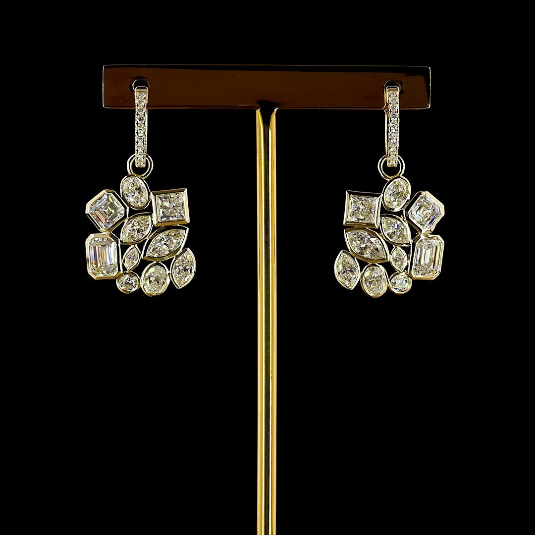 14kt Yellow Gold Lab Diamond Dangling Earring