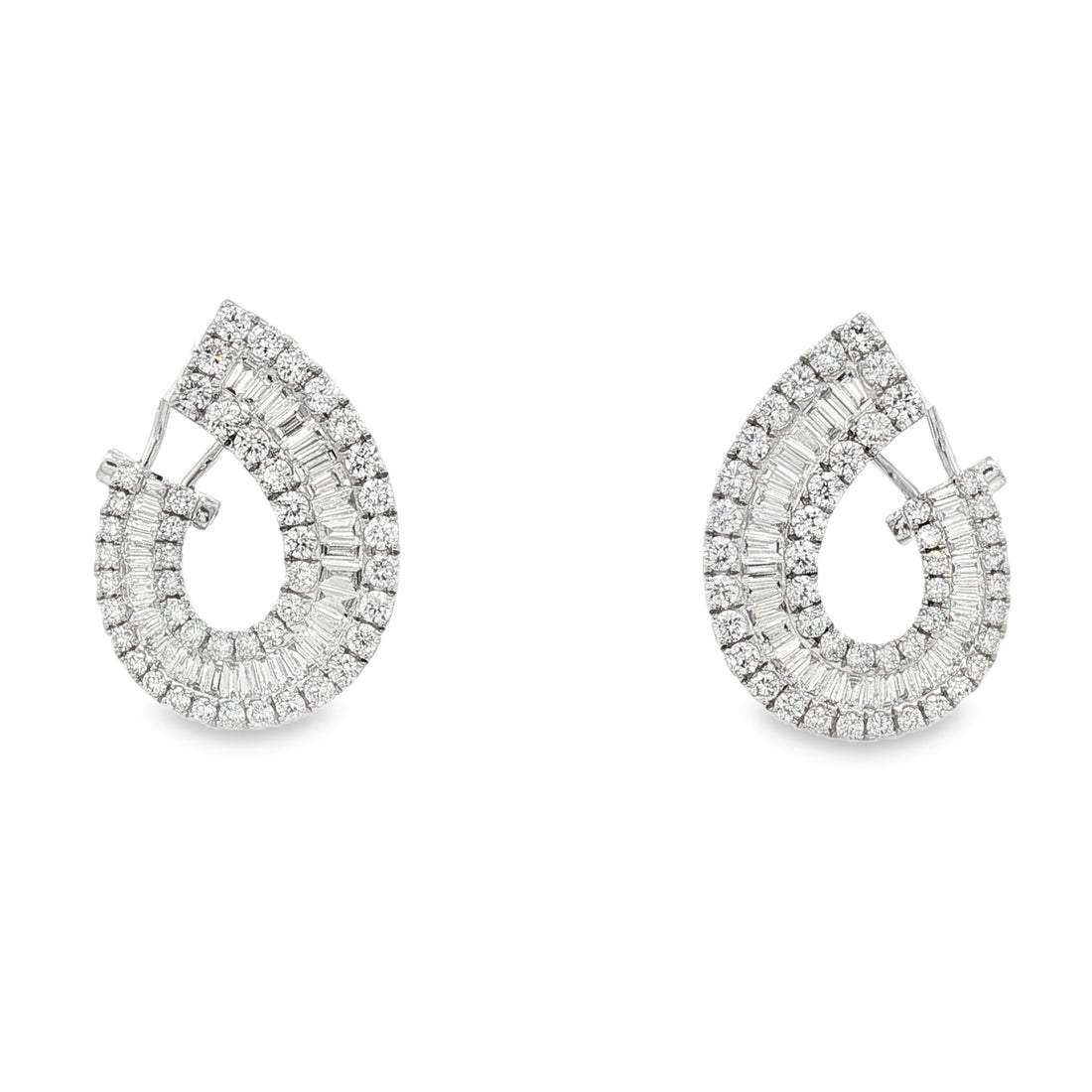 18kt White Gold Diamond Earrings