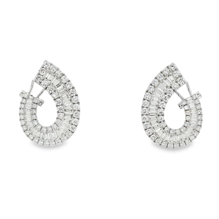 18kt White Gold Diamond Earrings