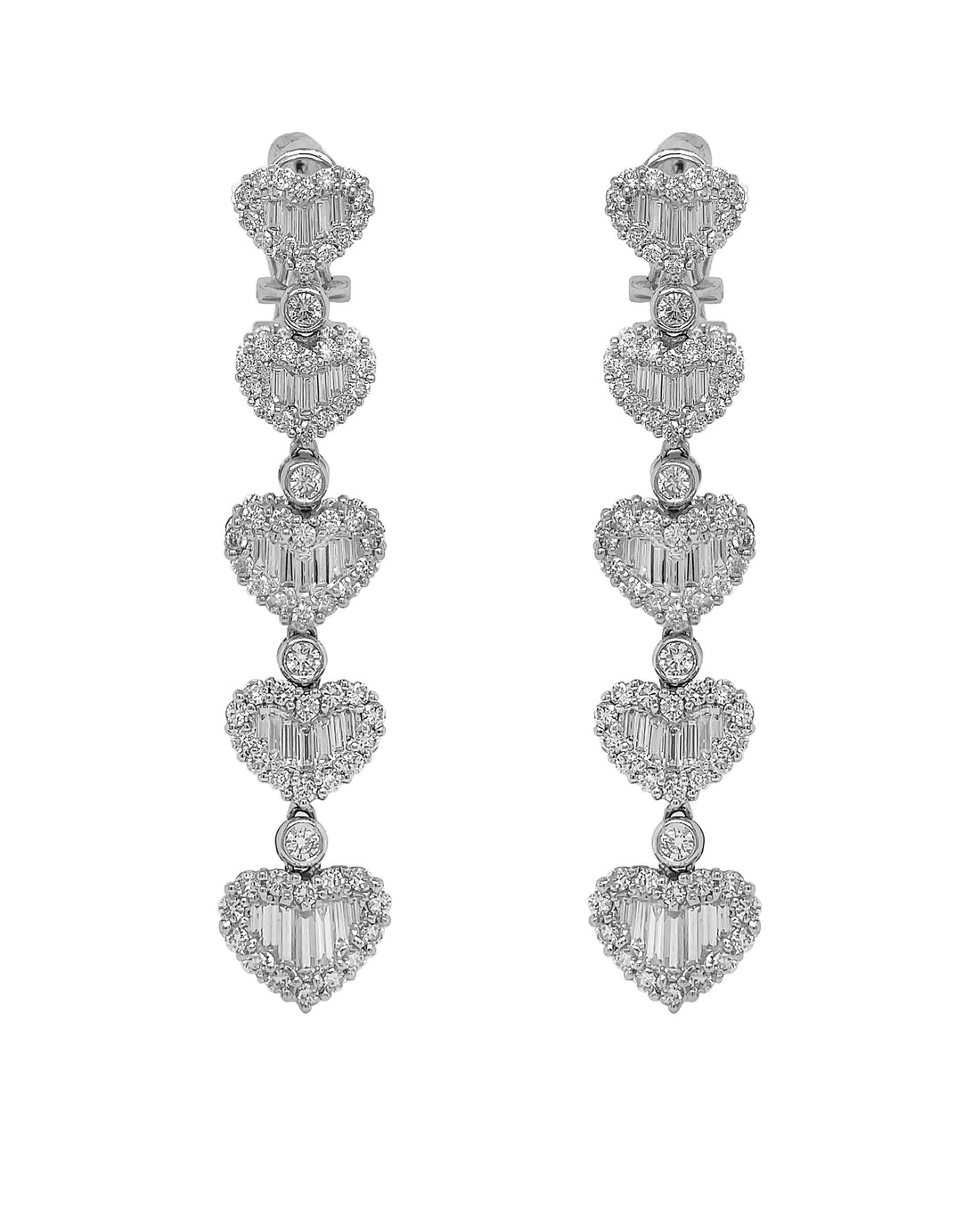 18kt White Gold Diamond Dangling Earrings