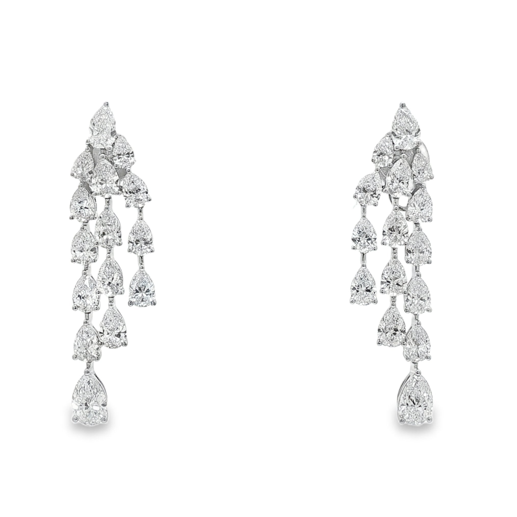 18kt White Gold Lab Diamond Dangling Earring