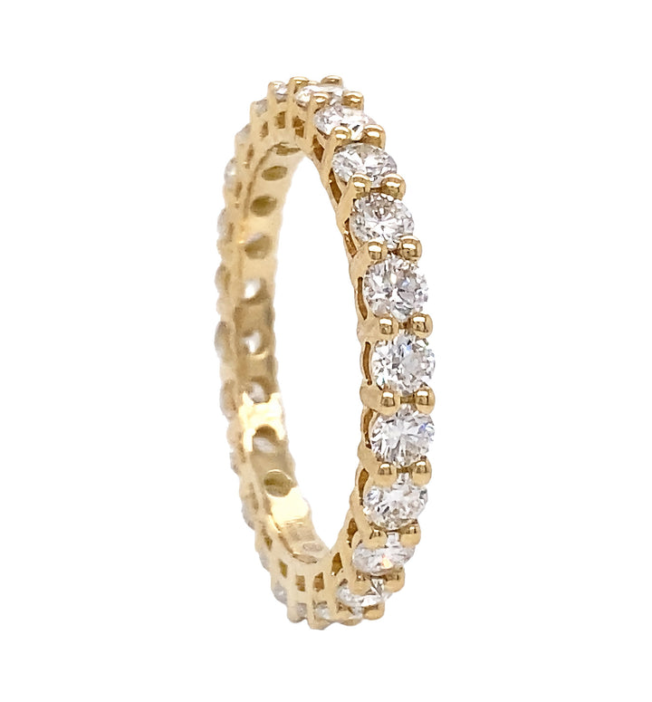 18kt Yellow Gold Diamond Band