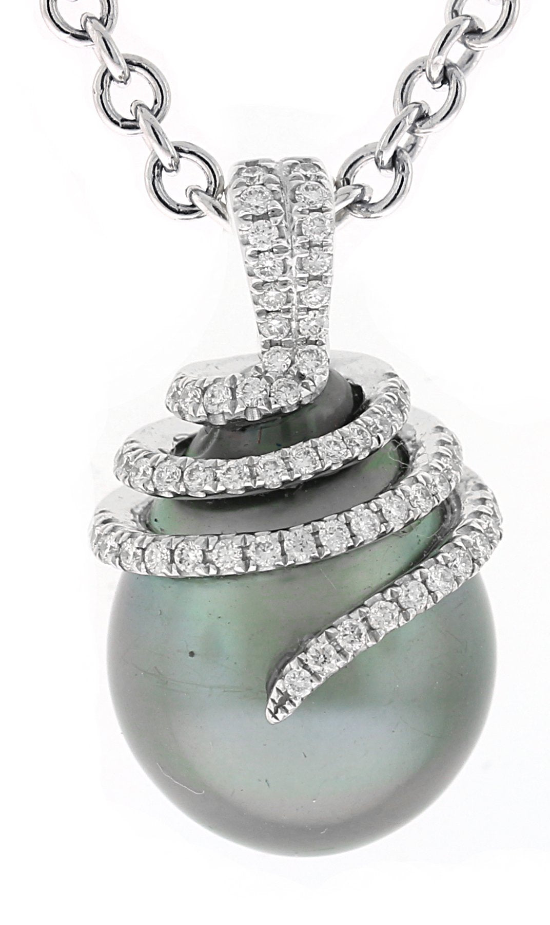 18kt White Gold Diamond And Pearl Pendant