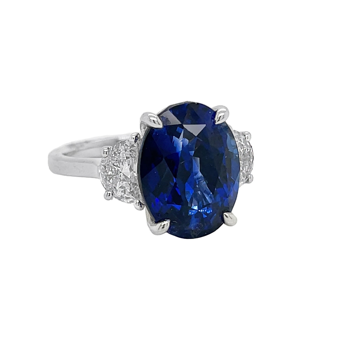18kt White Gold Diamond and Sapphire Ring
