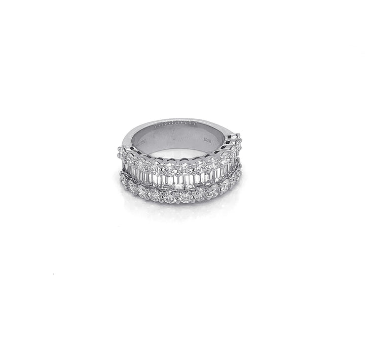 18kt White Gold Diamond Band