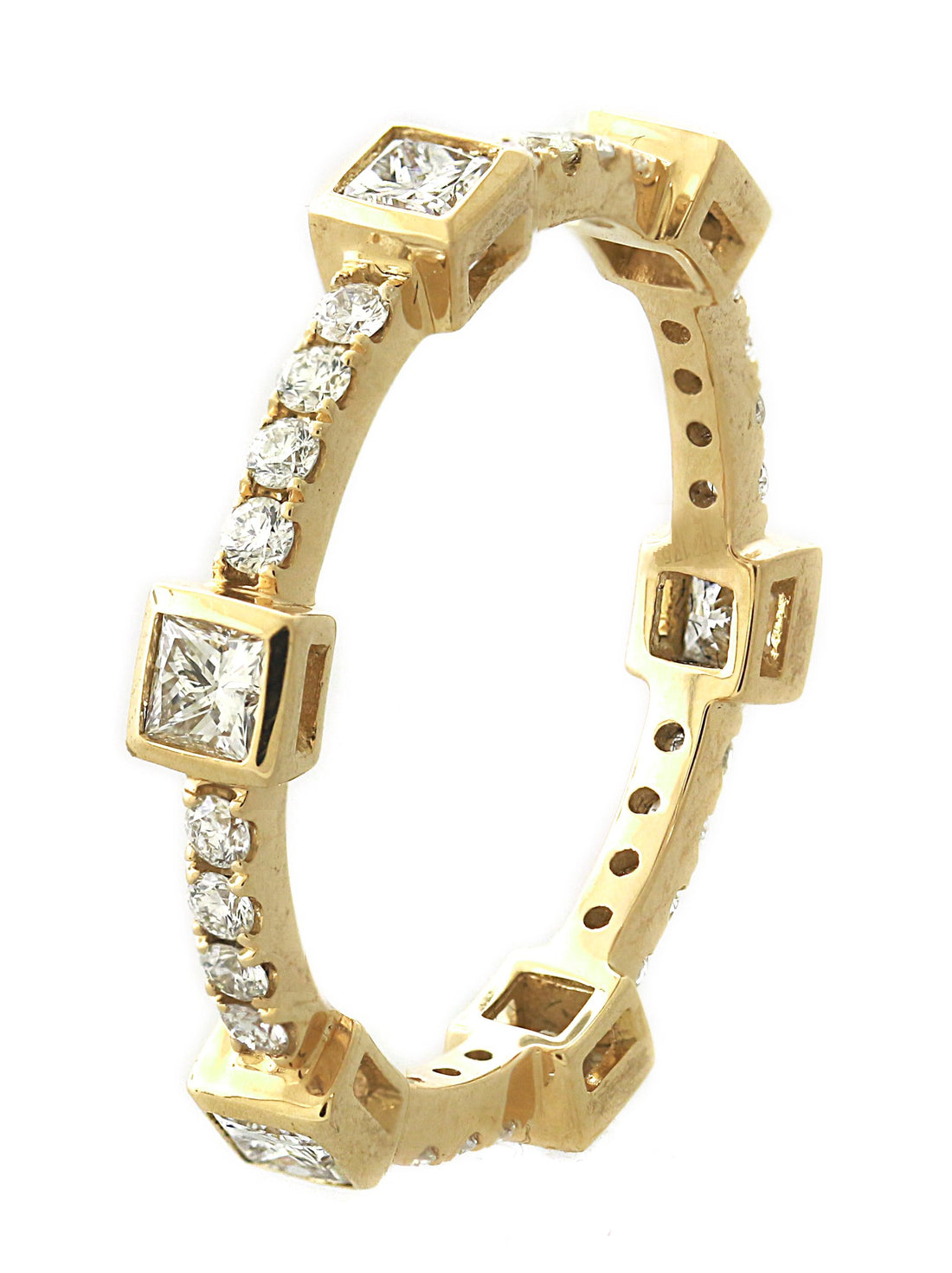 18kt Yellow Gold Diamond Band