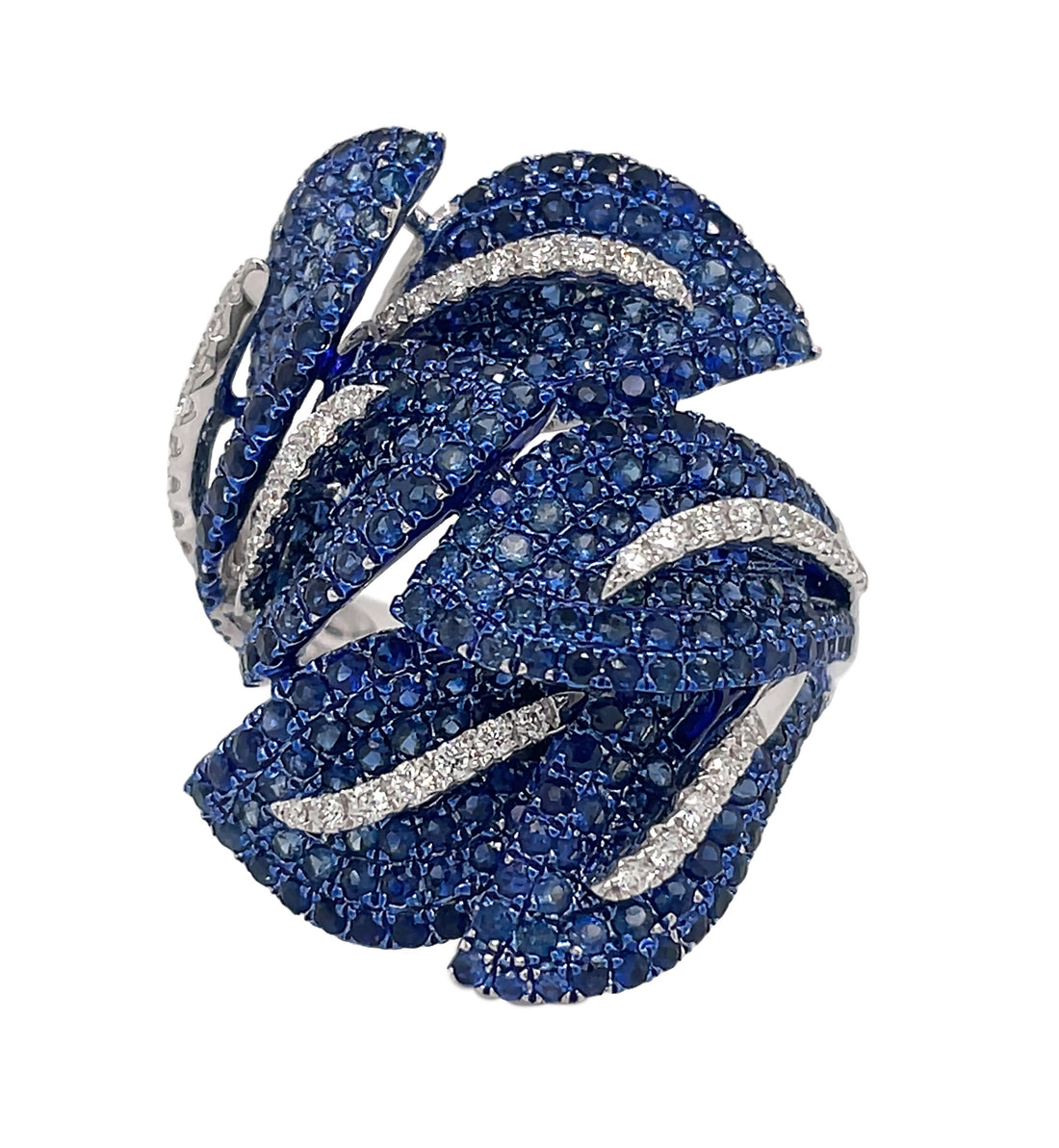 18kt White Gold Diamond and Blue Sapphire Ring