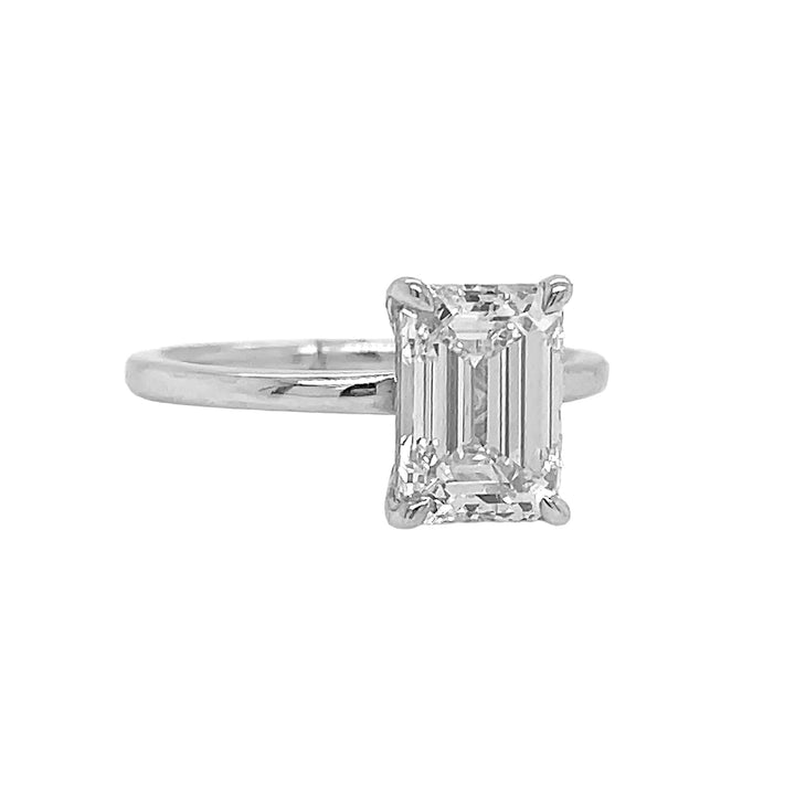 18kt White Gold Diamond Ring