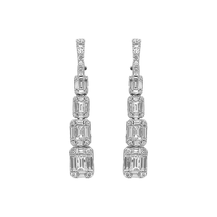 18kt White Gold Diamond Earrings