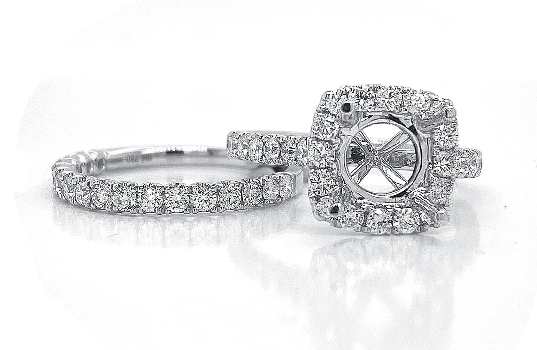 18kt White Gold Diamond Halo Semi Mount With Matching Band