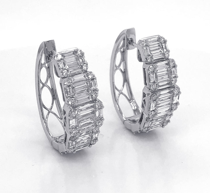 18kt White Gold Diamond Hoops