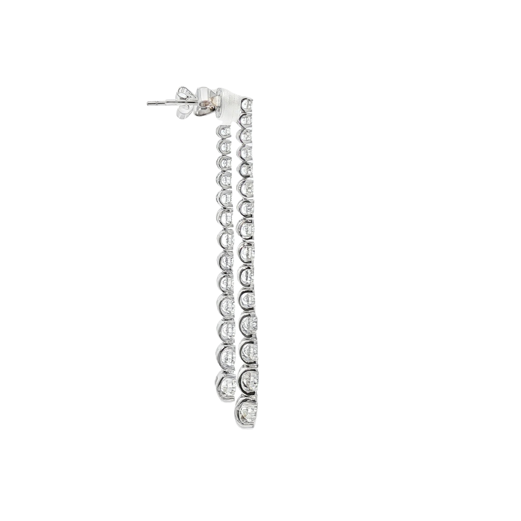 18kt White Gold Diamond Dangling Earrings