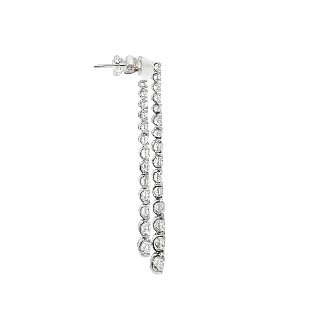 18kt White Gold Diamond Dangling Earrings