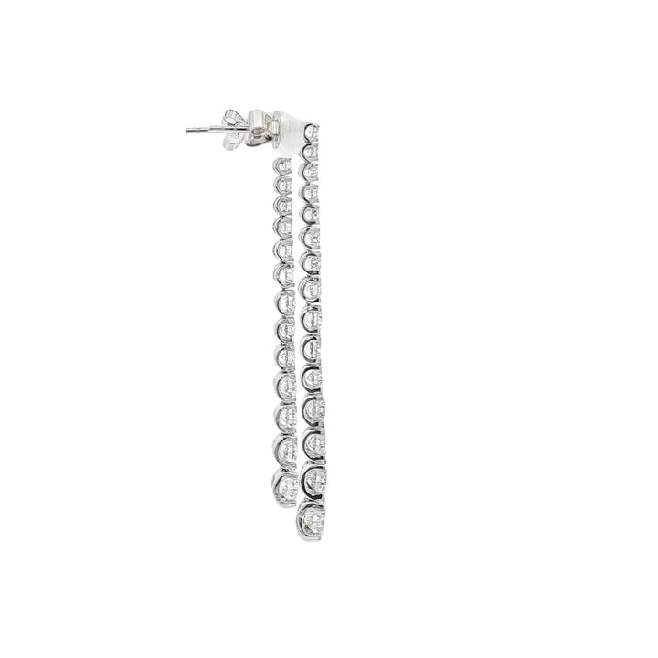 18kt White Gold Diamond Dangling Earrings