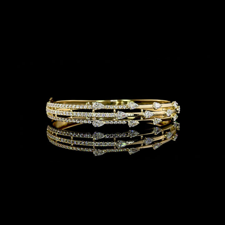 14kt Yellow Gold Lab Diamond Bangle