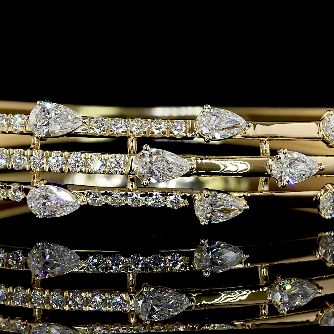 14kt Yellow Gold Lab Diamond Bangle