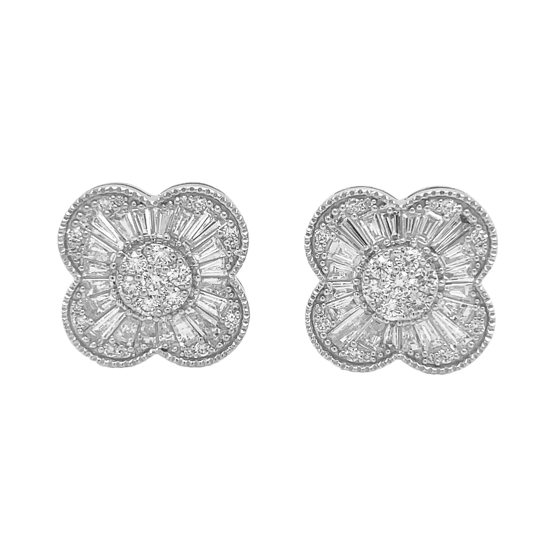 18kt White Gold Diamond Flower Earrings