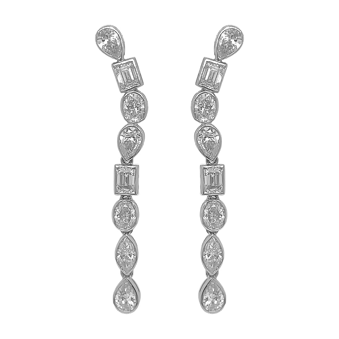 18kt White Gold Diamond Dangling Earrings