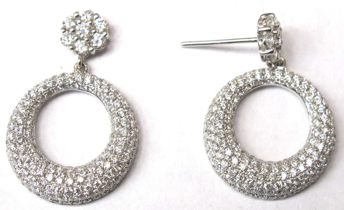 18kt White Gold Diamond Earrings