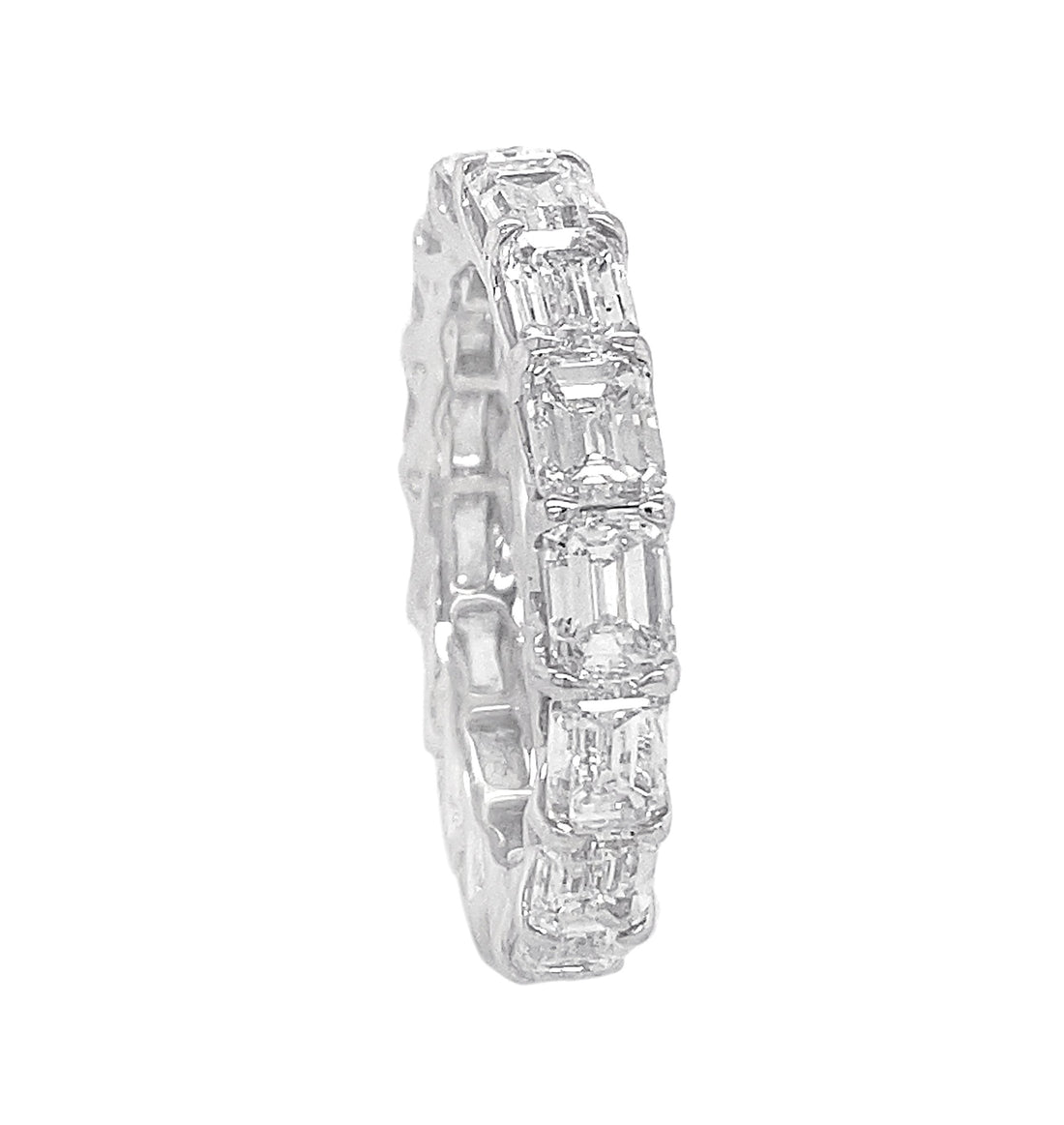 18kt White Gold Diamond Band