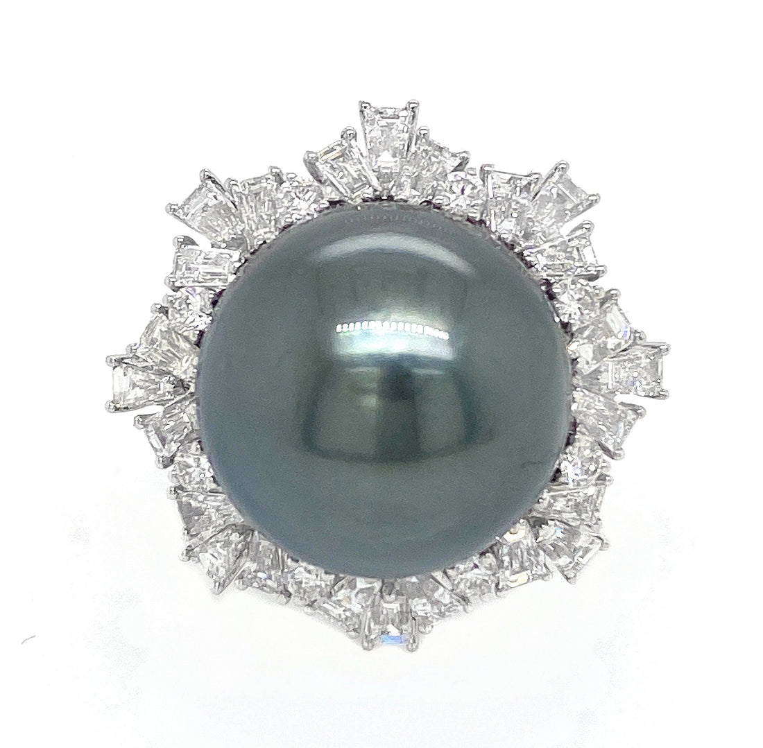 18kt White Gold Diamond and Pearl Ring