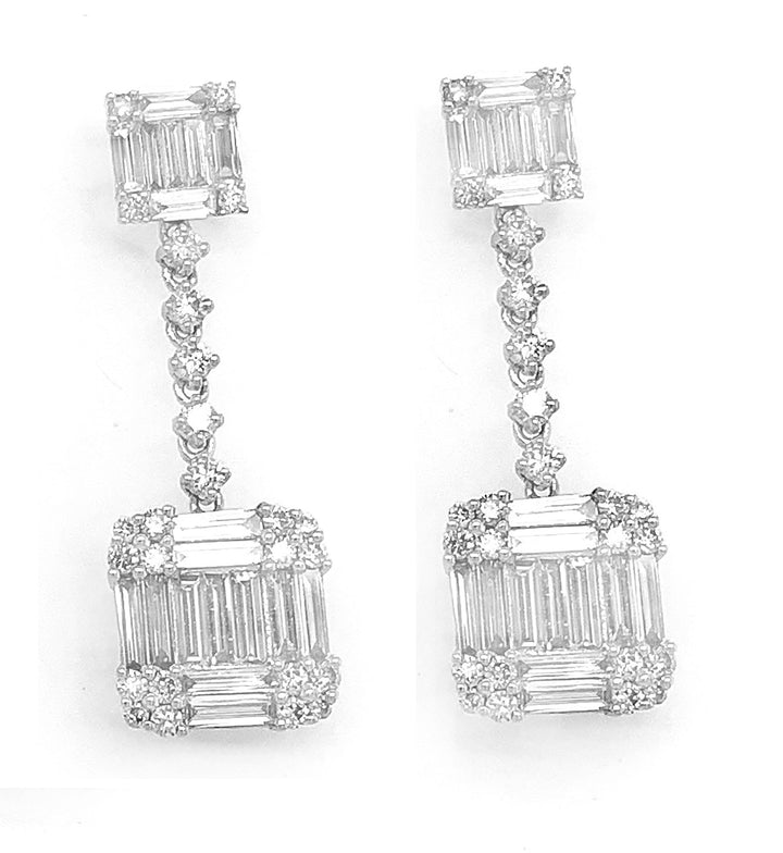 18kt White Gold Diamond Earrings