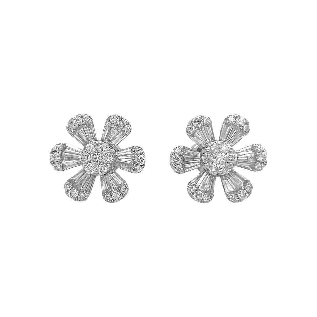 18kt White Gold Diamond Flower Earrings