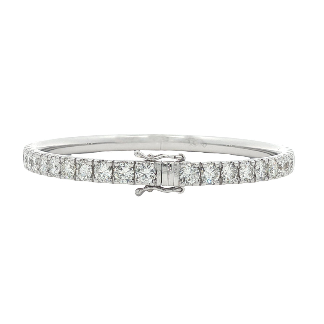 18kt White Gold Diamond Bangle