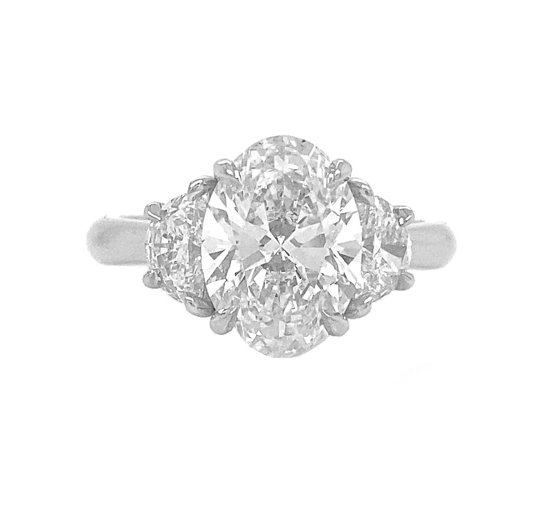 18kt White Gold Diamond Ring