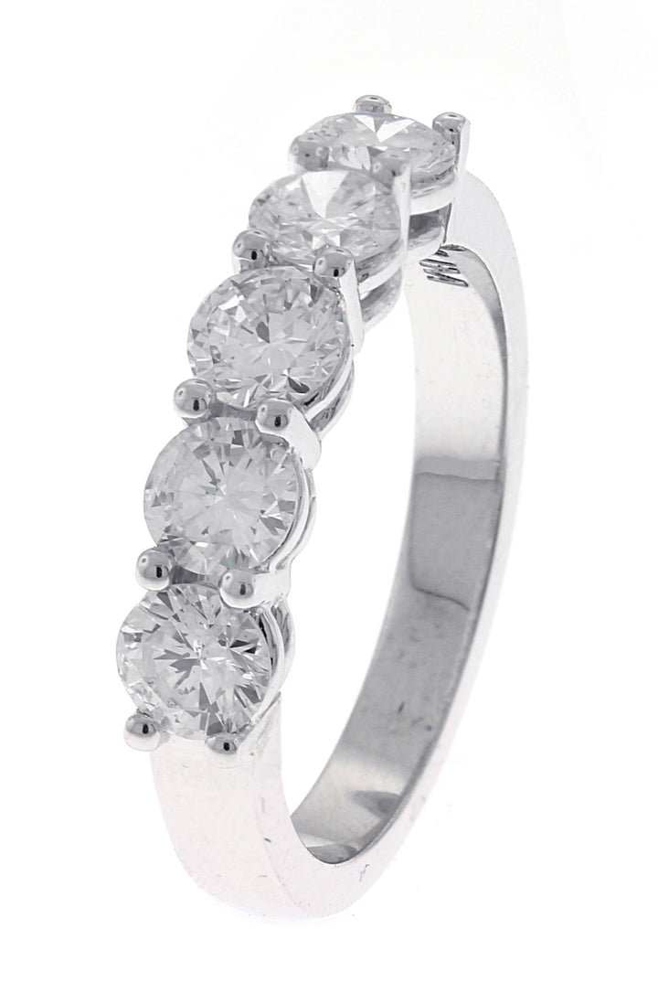 18kt White Gold Diamond Band