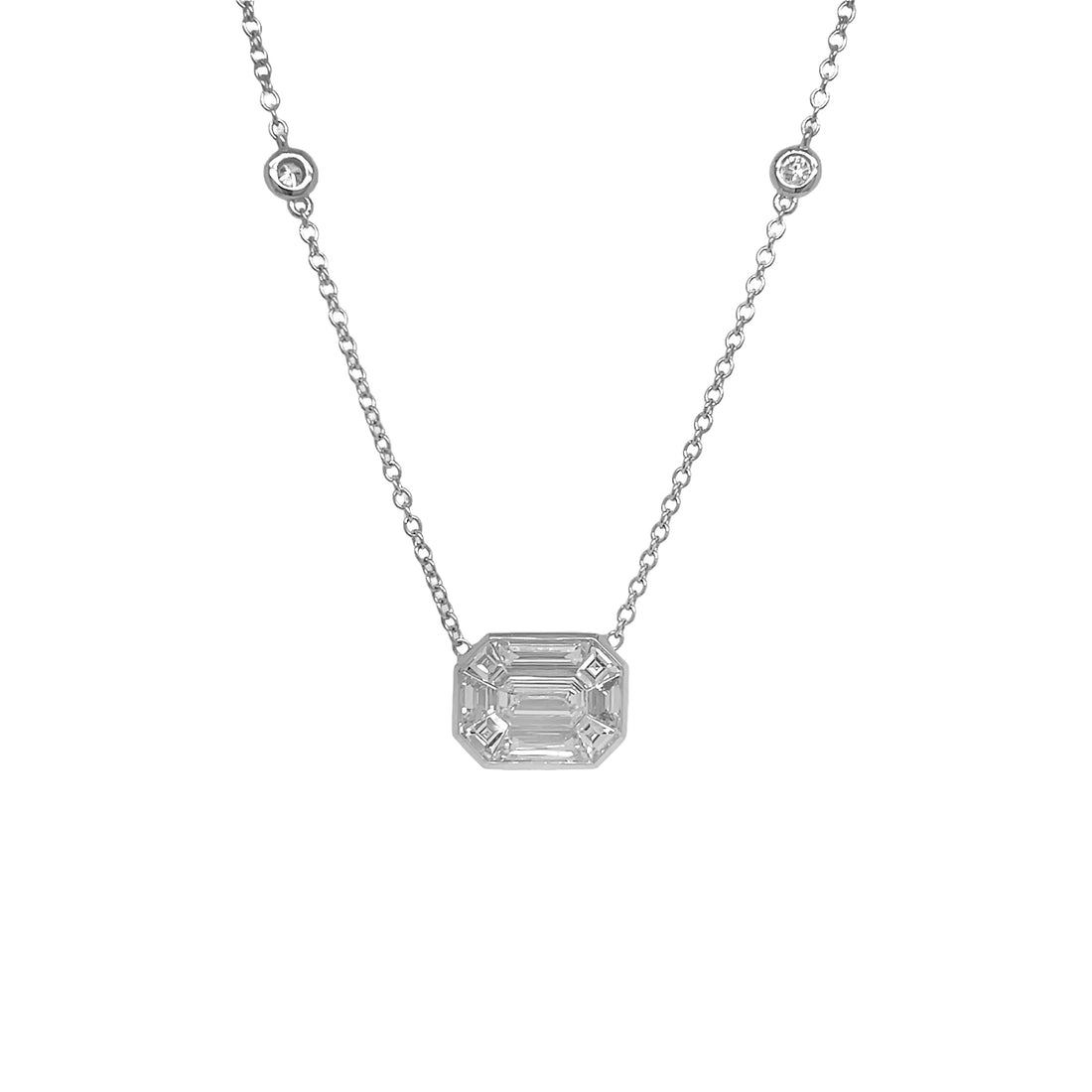 18kt White Gold Diamond Pendant