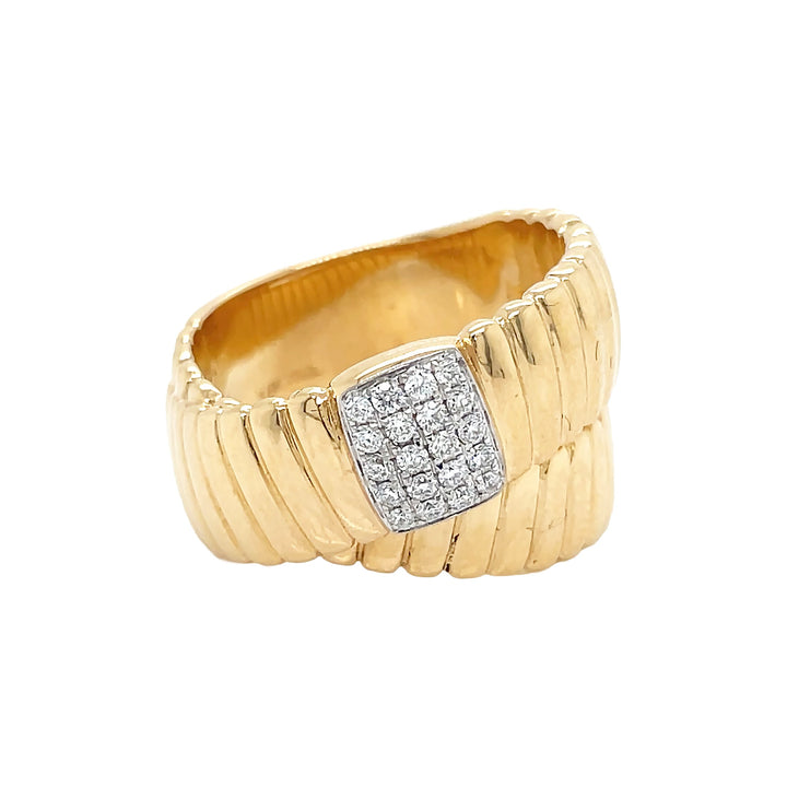 18kt Yellow Gold Diamond Ring