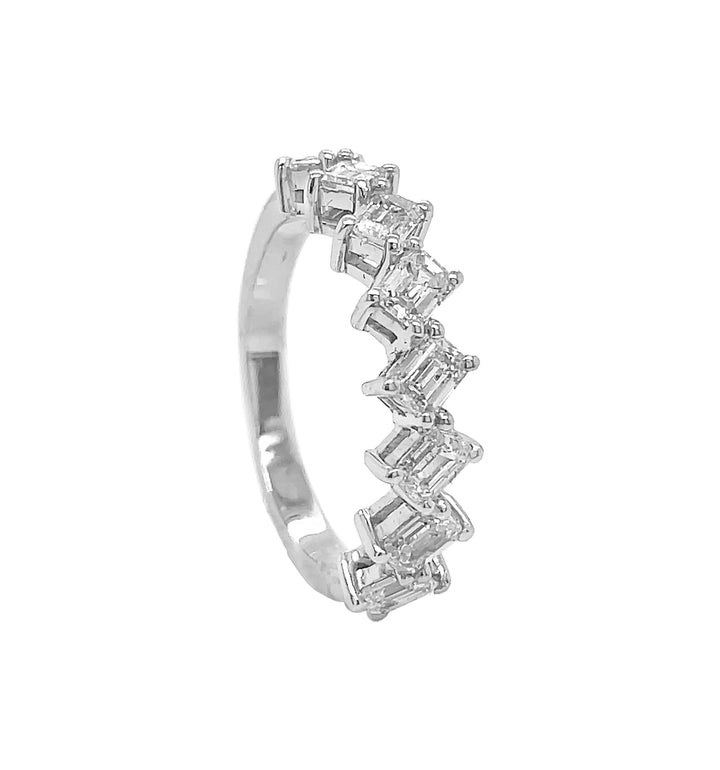18kt White Gold Diamond Band