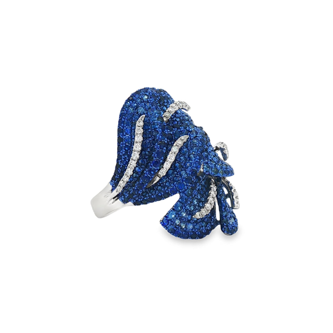 18kt White Gold Diamond And Blue Sapphire Ring